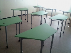 Школьные столы